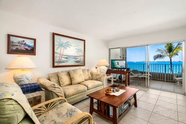 Kailua-Kona, HI 96740,75-6016 ALII DR #329