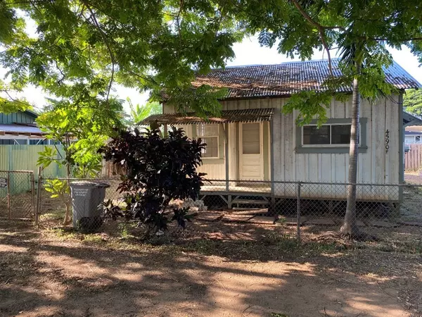 4590-F IO RD #10, Kekaha, HI 96752