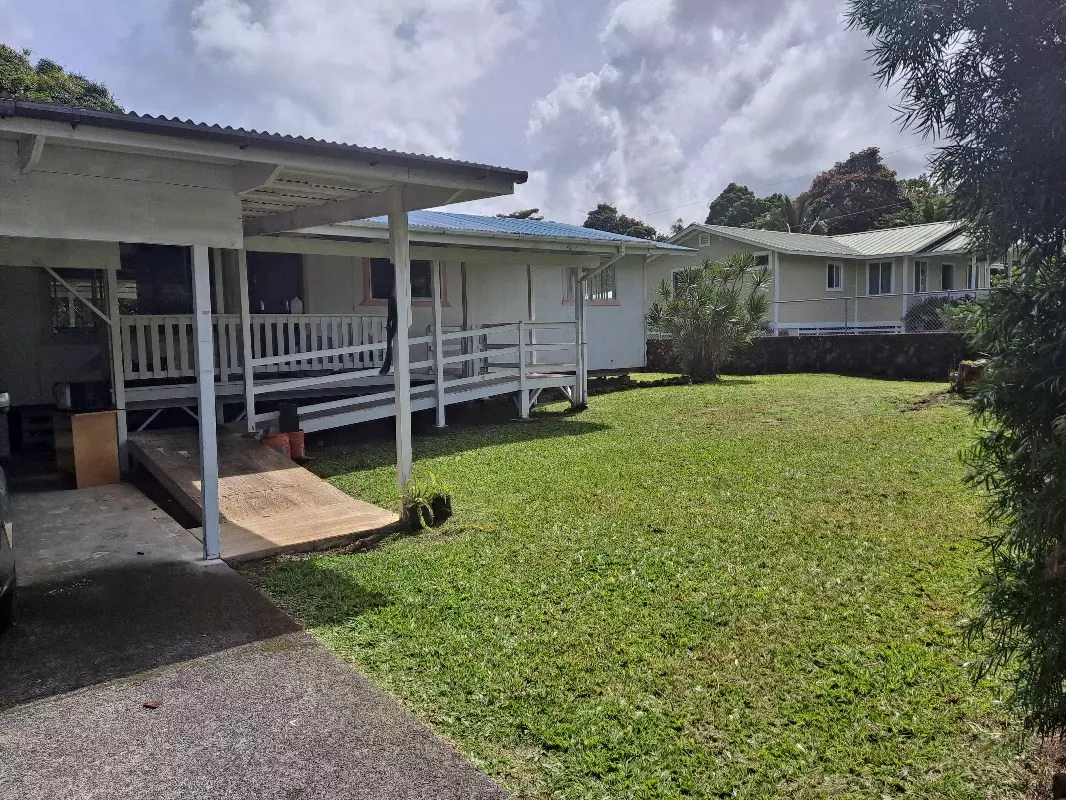 Pahoa, HI 96778,15-461 LIMU ST