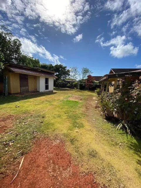 Lihue, HI 96766,3881 HOOHUKI ST