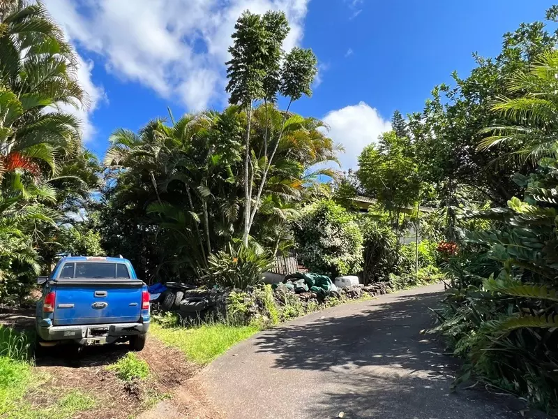 73-4231 HOOKUMU ST, Kailua-Kona, HI 96740