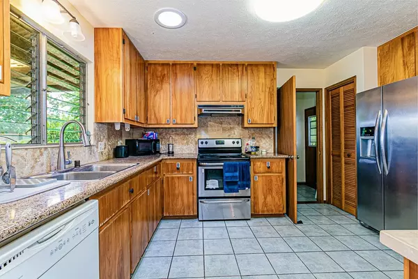 1379--2 KOMOHANA ST, Hilo, HI 96720