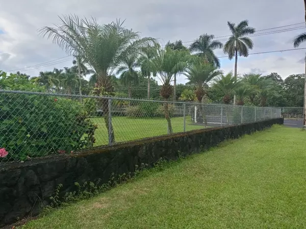 Hilo, HI 96720,1568 KILAUEA AVE