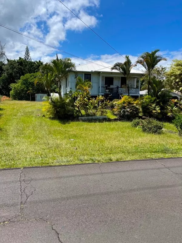 Hilo, HI 96720,498 LAUKAPU ST