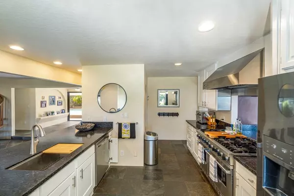 Kailua-Kona, HI 96740,73-4341 OHALA PL