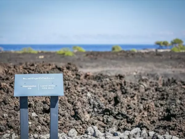 Kailua Kona, HI 96740,72-1174 KEKAHAWAIOLE DR