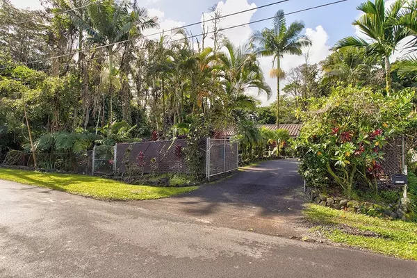 Pahoa, HI 96778,15-2724 HINALEA ST