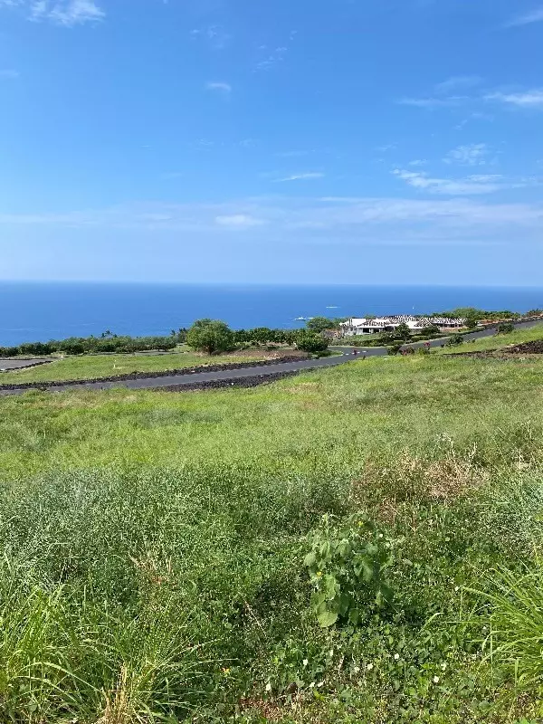 Kealakekua, HI 96750,81-6429 KAELEHUA WY