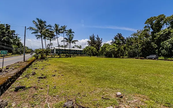 Hilo, HI 96720,176 APAPANE RD