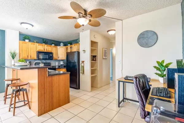 Kailua-Kona, HI 96740,75-6016 ALII DR #306