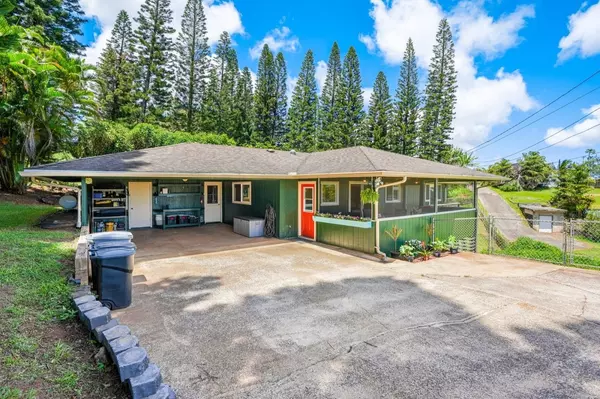 4830 PUUWAI RD #A, Kalaheo, HI 96741