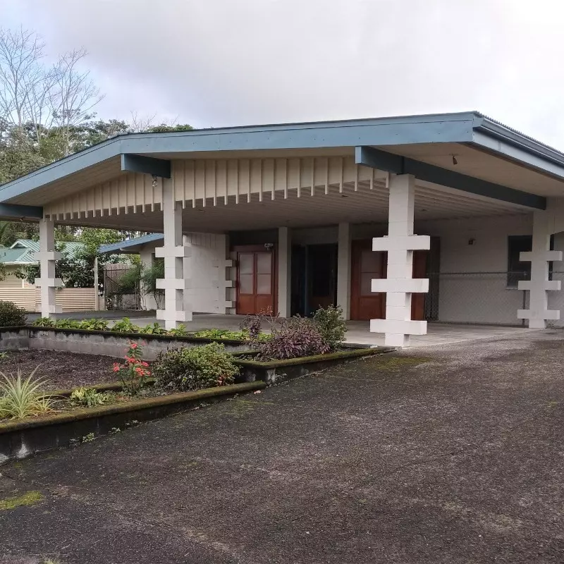 Pahoa, HI 96778,15-811 KAHAKAI BLVD