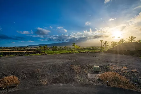 Kailuia-Kona, HI 96740,73-2608 NIU PLACE