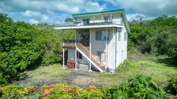 94-6406 MALULANI RD, Naalehu, HI 96772