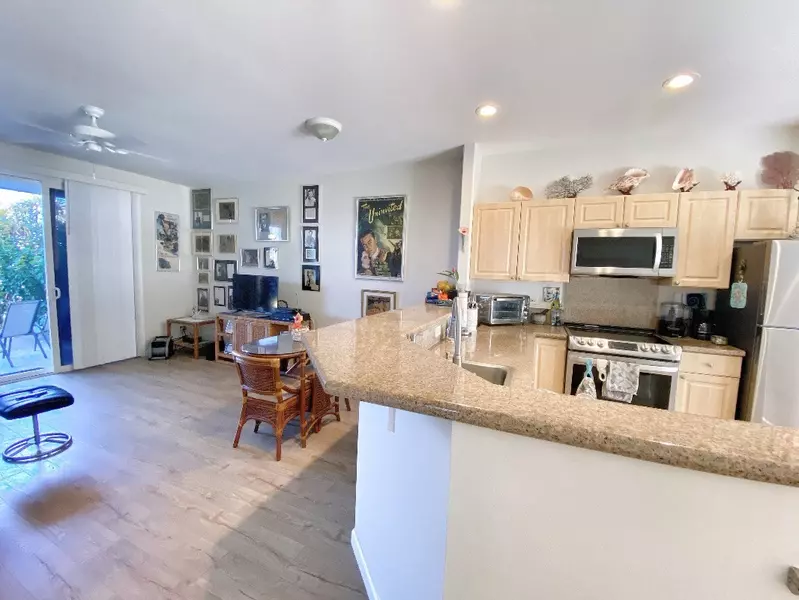 75-6009 ALII DR #G2, Kailua-Kona, HI 96740