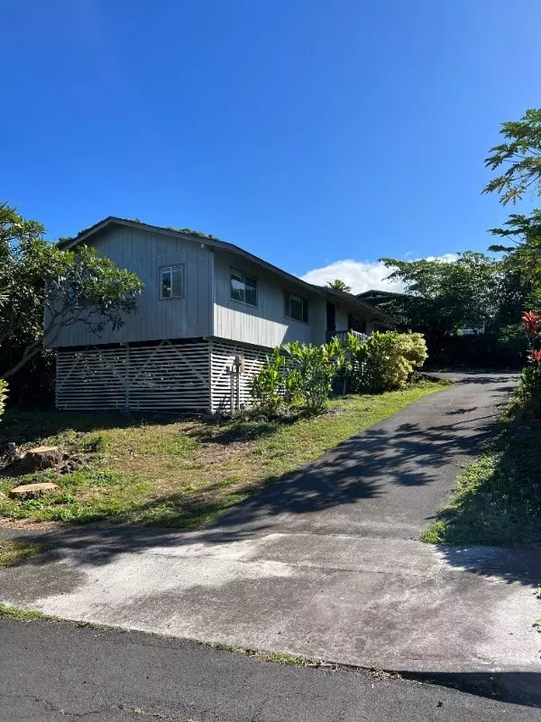 Kailua-Kona, HI 96740,75-5781 KAKALINA ST