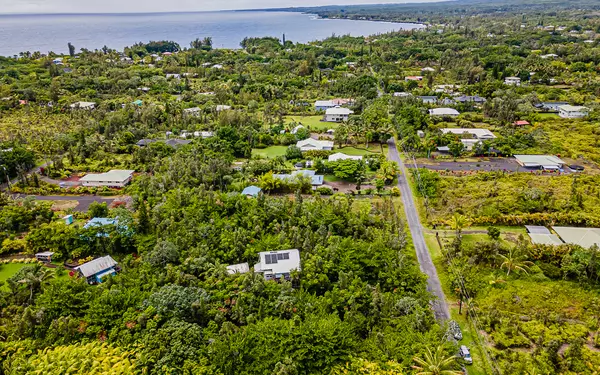 Keaau, HI 96749,15-1017 KIAWE RD