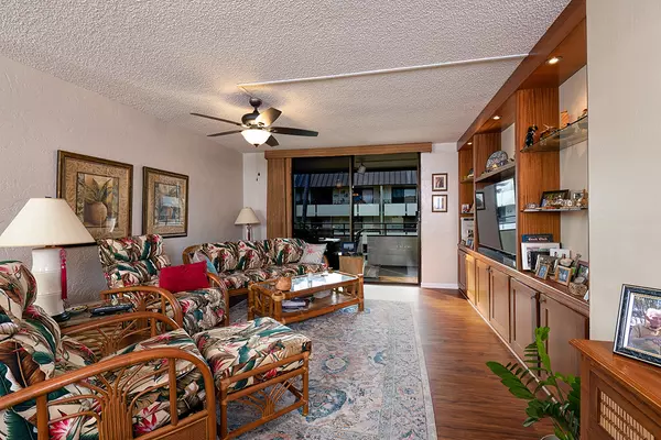 Kailua-Kona, HI 96740,77-6469 ALII DR #308