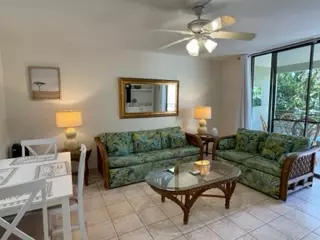 Kailua-Kona, HI 96740,77-6469 ALII DR #135