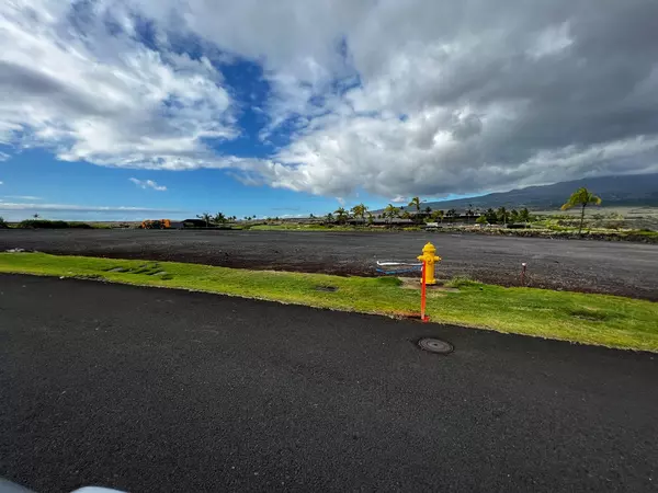 Kailua Kona, HI 96740,73-4618 PUHILI LOOP