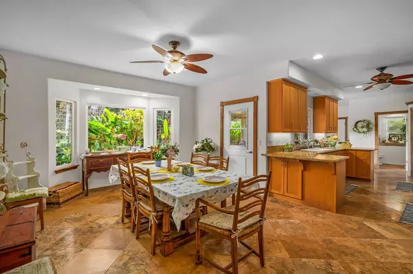 Princeville, HI 96722,5015 EMMALANI DR