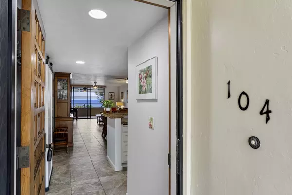 76-6225 ALII DR #104, Kailua-Kona, HI 96740