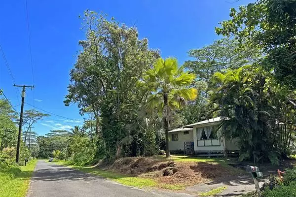 Pahoa, HI 96778,15-445 LIMU ST