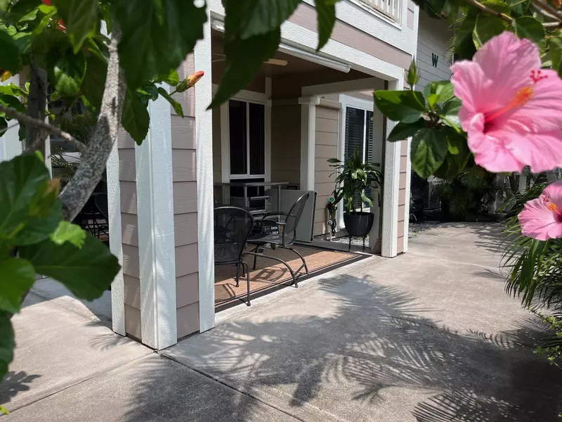 75-6081 ALII DR #W102, Kailua-Kona, HI 96740