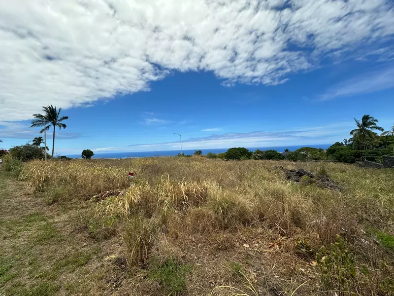 AMA AMA ST, Kailua-Kona, HI 96740