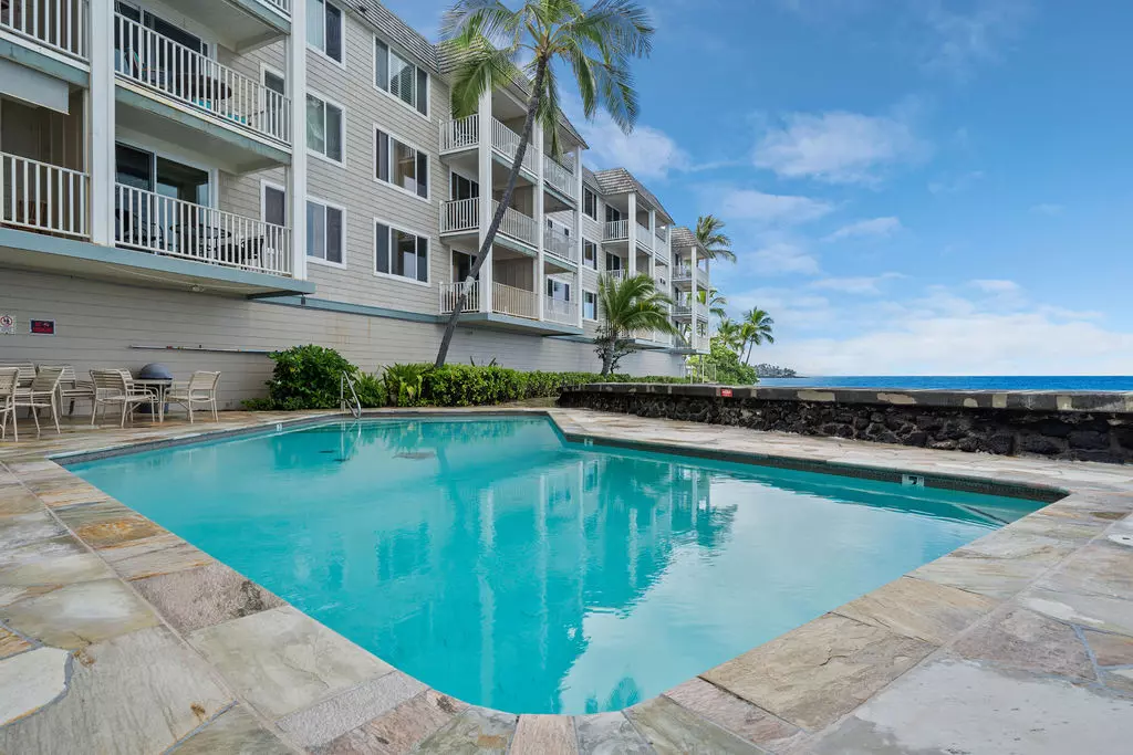 Kailua-Kona, HI 96740,75-5870 KAHAKAI RD #301