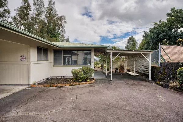 Hilo, HI 96720,61 PAKALANA ST