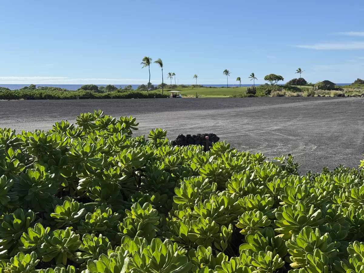 Kailua Kona, HI 96740,73-4660 PUHILI LOOP