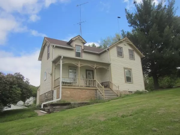 400 E Broadway, Rock Springs, WI 53961