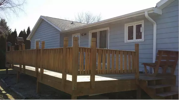 Watertown, WI 53094,870 CRESTVIEW DR