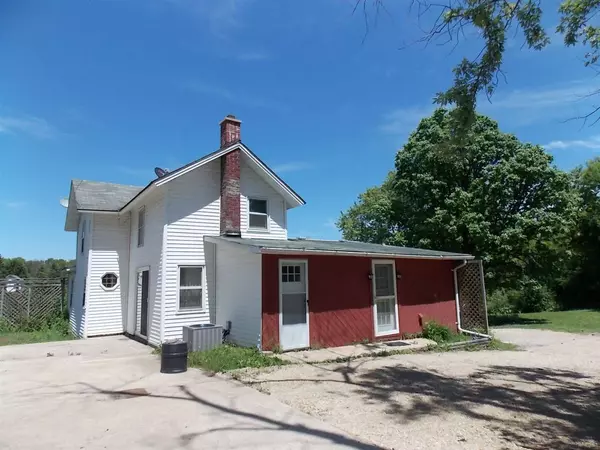 Edgerton, WI 53534,502 E County Road M