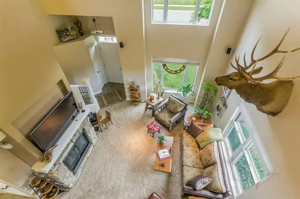 510 RIDGE DR, Mazomanie, WI 53560