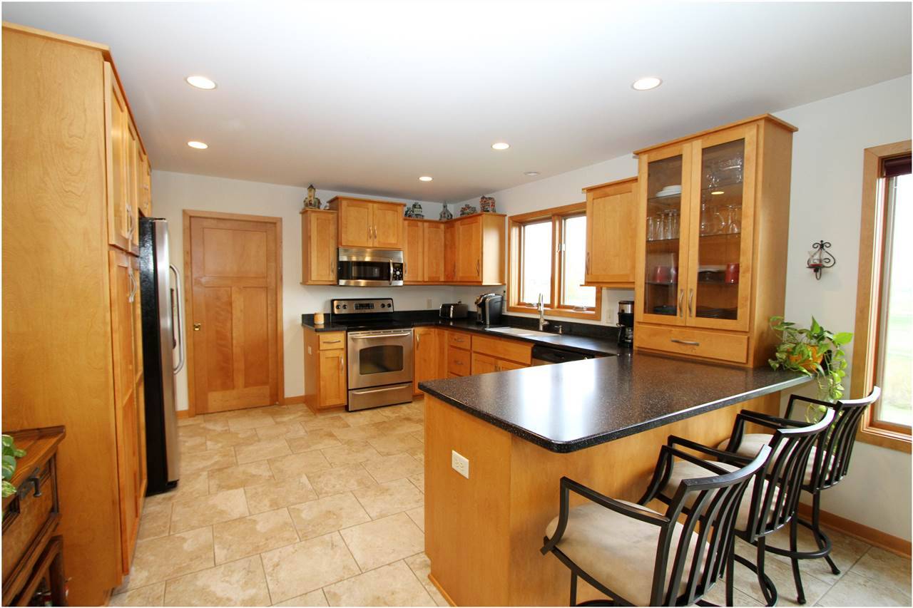Columbus, WI 53925,434 Vista Cir