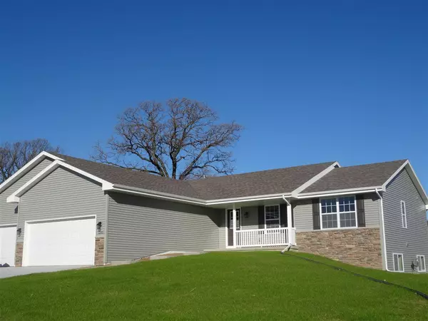 1285 Glacier View Dr, Milton, WI 53563