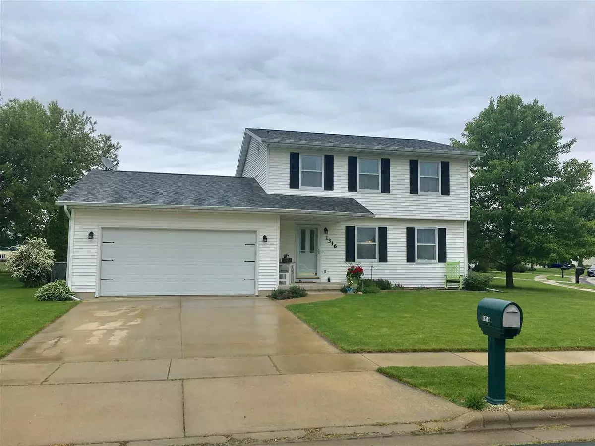 Stoughton, WI 53589,1316 E South St