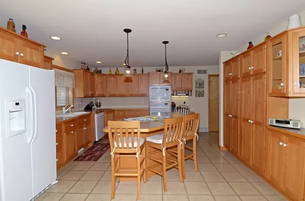 Oregon, WI 53575,814 RIDGE VIEW LN