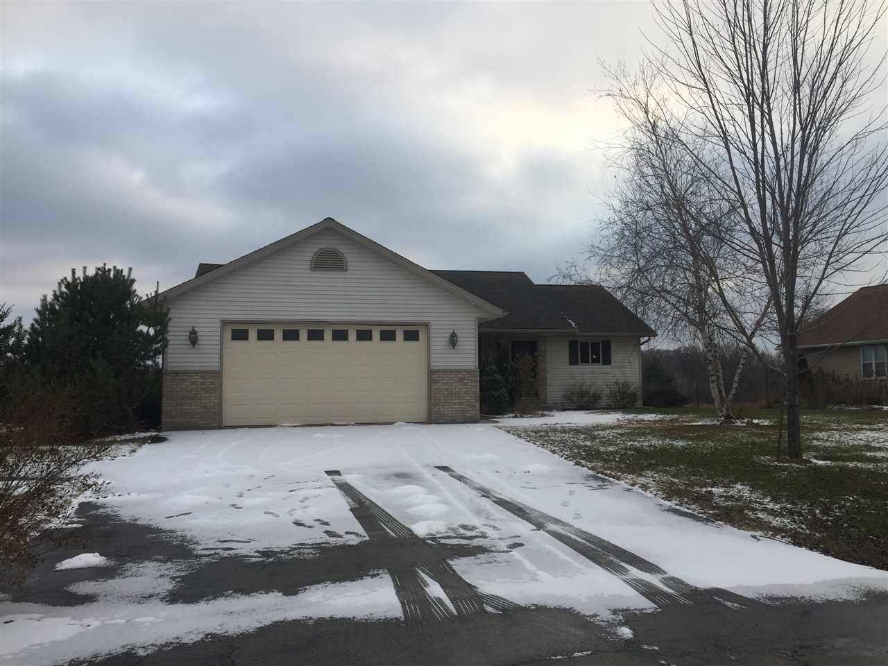 W6109 RIDGE RD, Pardeeville, WI 53954