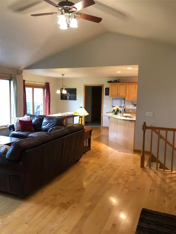 Sun Prairie, WI 53590,2854 BROOKS RIDGE DR