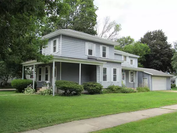 406 W Prairie St, Columbus, WI 53925