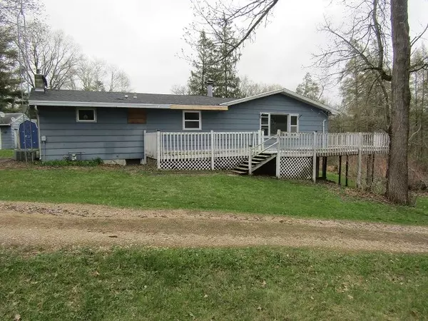 N5430 Nutter St, Wild Rose, WI 54984