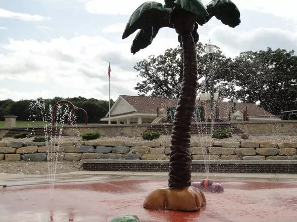 144 Savannah Pky, Deerfield, WI 53531