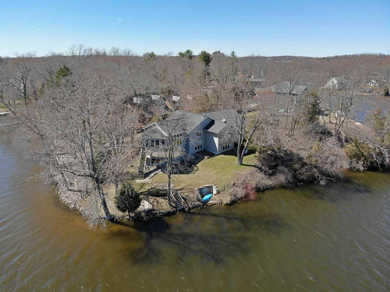 527 BREEZY POINT DR, Pardeeville, WI 53954