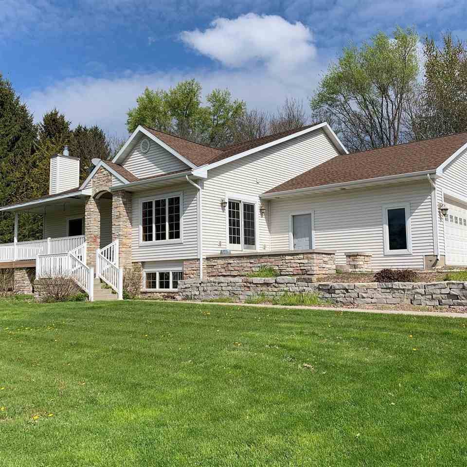 5946 RIVER RD, Waunakee, WI 53597