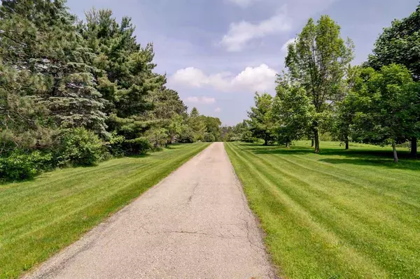 Verona, WI 53593,1994 Oakwood View Dr