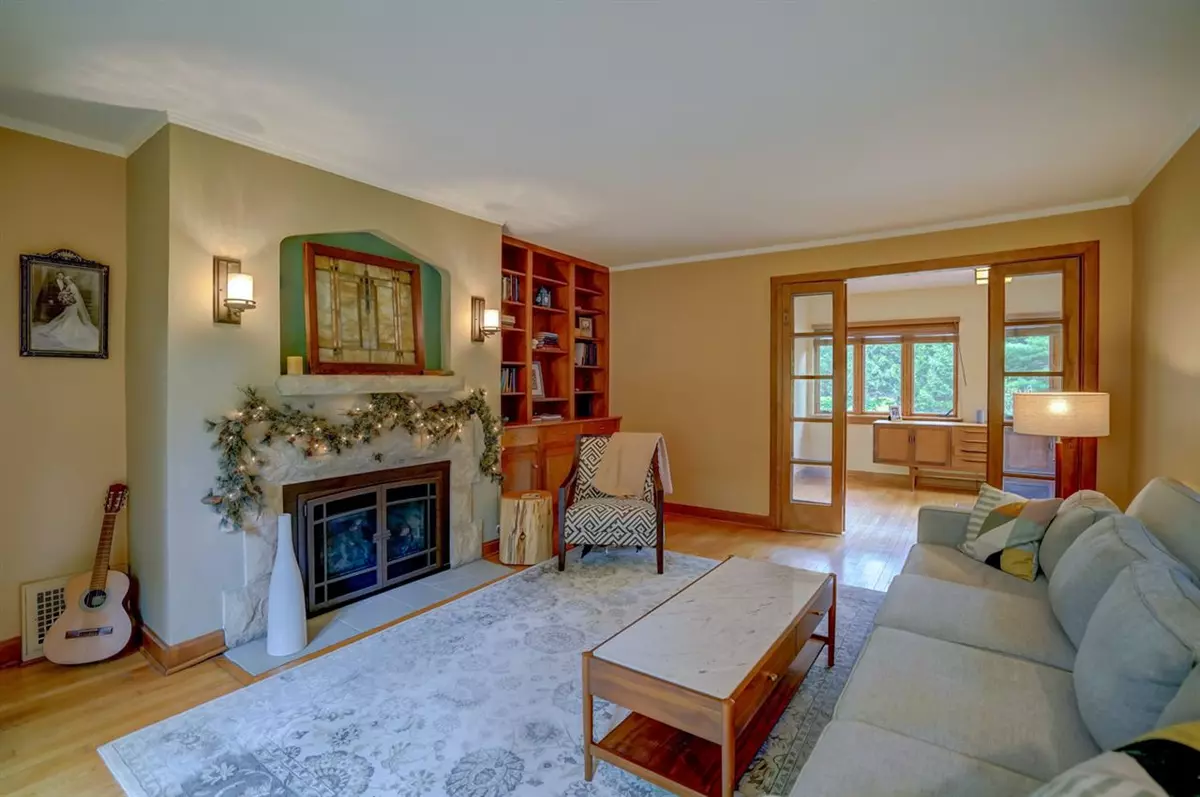 Madison, WI 53711,729 HURON HILL