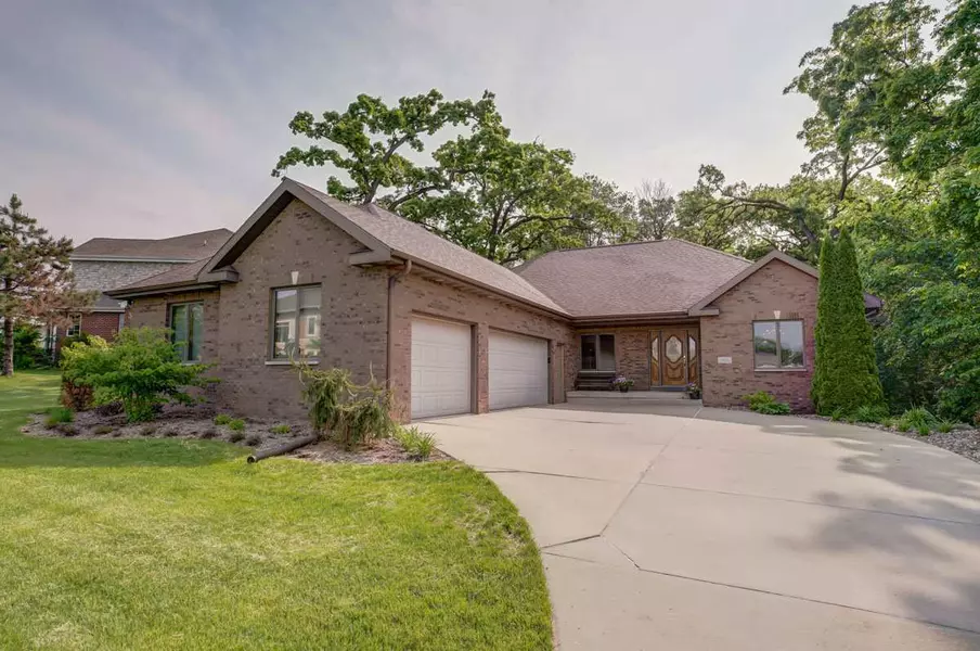 1801 Maplecrest Dr, Verona, WI 53593